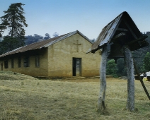 tazania013 En av kyrkorna i byn Chome i Parebergen i nord östra Tanzania.
