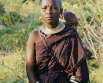 tazania016 Kvinna med barn ur Barabaig stammen.